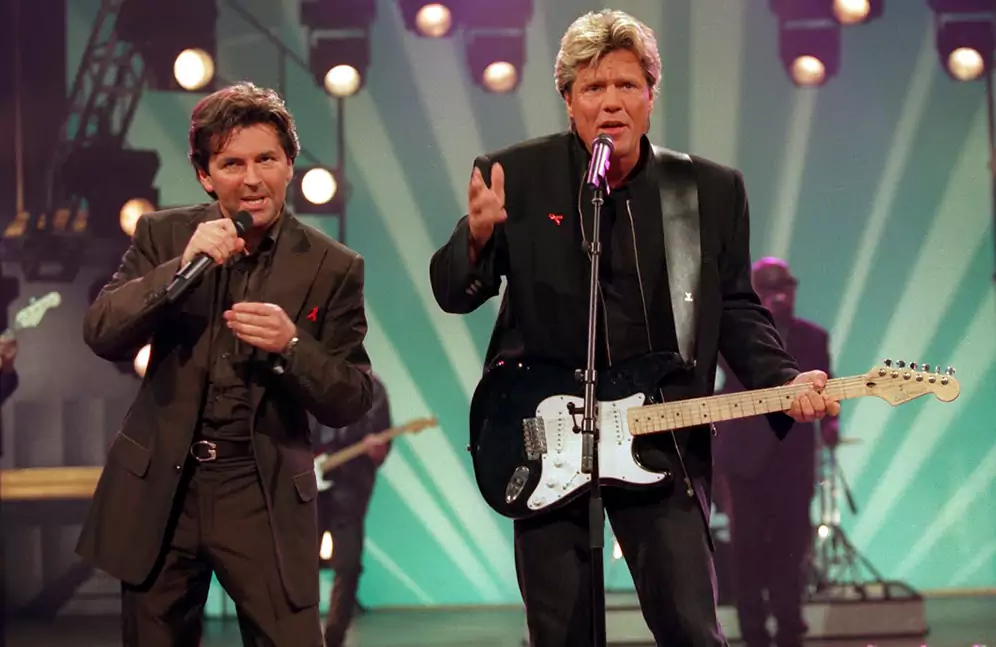 گروه موسیقی مدرن تاکینگ